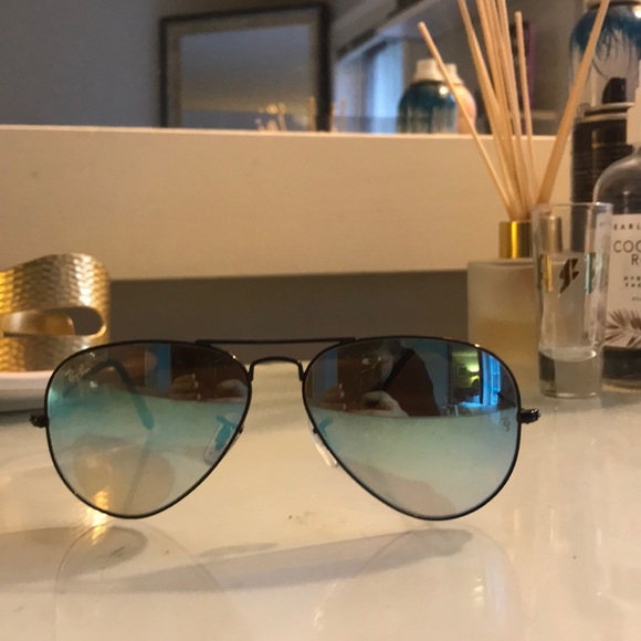 Ray-Ban Accessories - Worn once blue reflective raybans with black linin